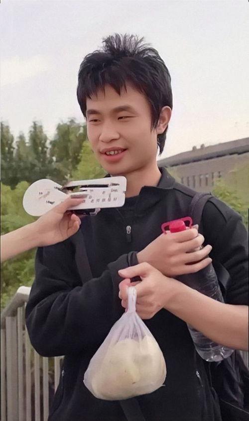 韦东奕女朋友闺蜜爆料视频,揭秘神秘恋情细节  第2张 韦东奕女朋友闺蜜爆料视频,揭秘神秘恋情细节  第2张