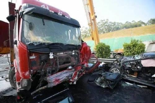 青山湖爆料车祸事件最新  第3张